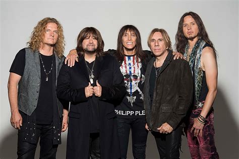 Tesla band - In a new interview with Robert Cavuoto of Sonic Perspectives, TESLA guitarist Frank Hannon was asked if DEF LEPPARD's Phil Collen, who produced TESLA's latest album, 2019's "Shock", will return to ...